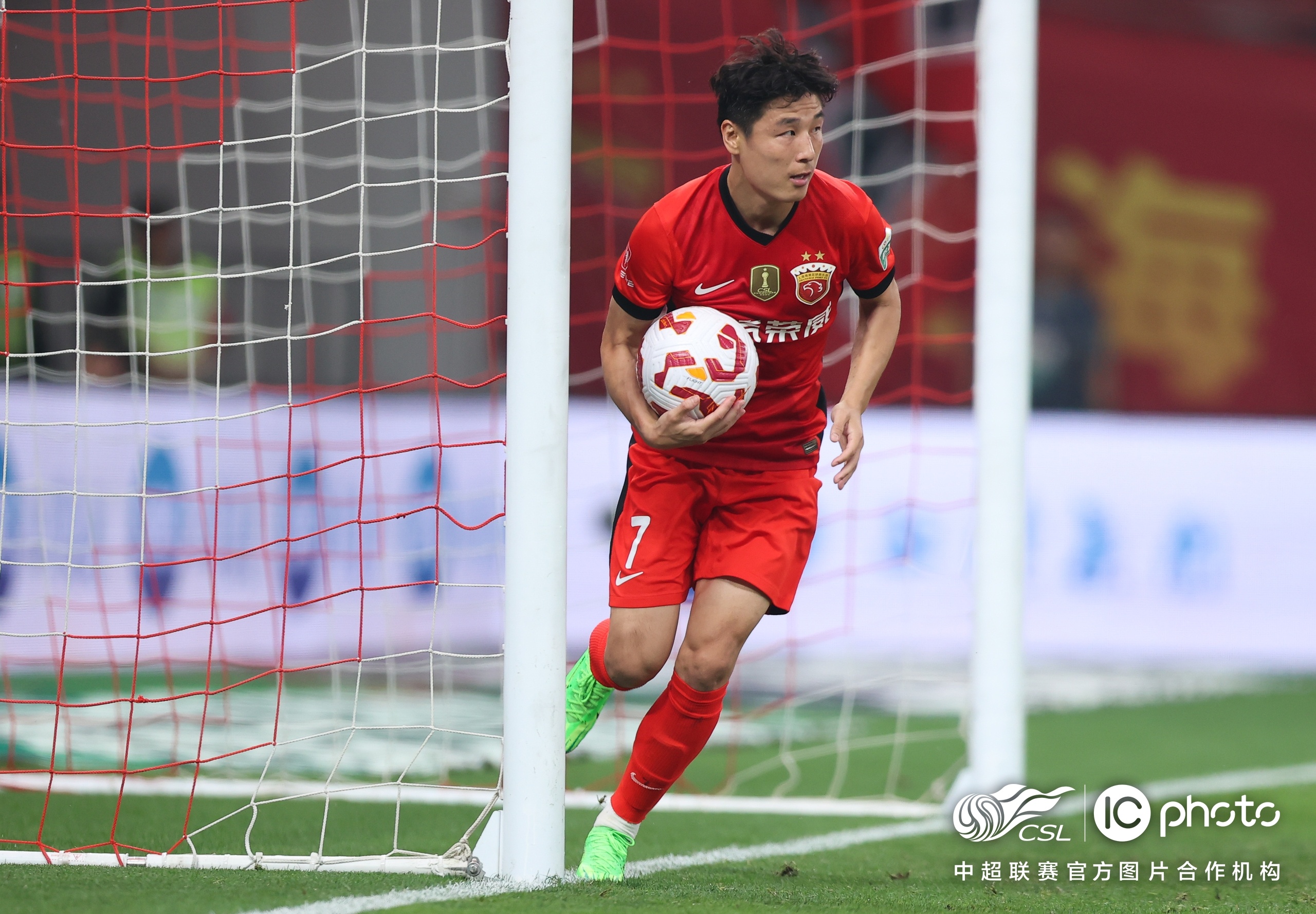 中超倒计时，上海海港冲刺阶段官宣签约，细节引发关注，震撼外界，细节决定成败的简单介绍-开云kaiyun全站